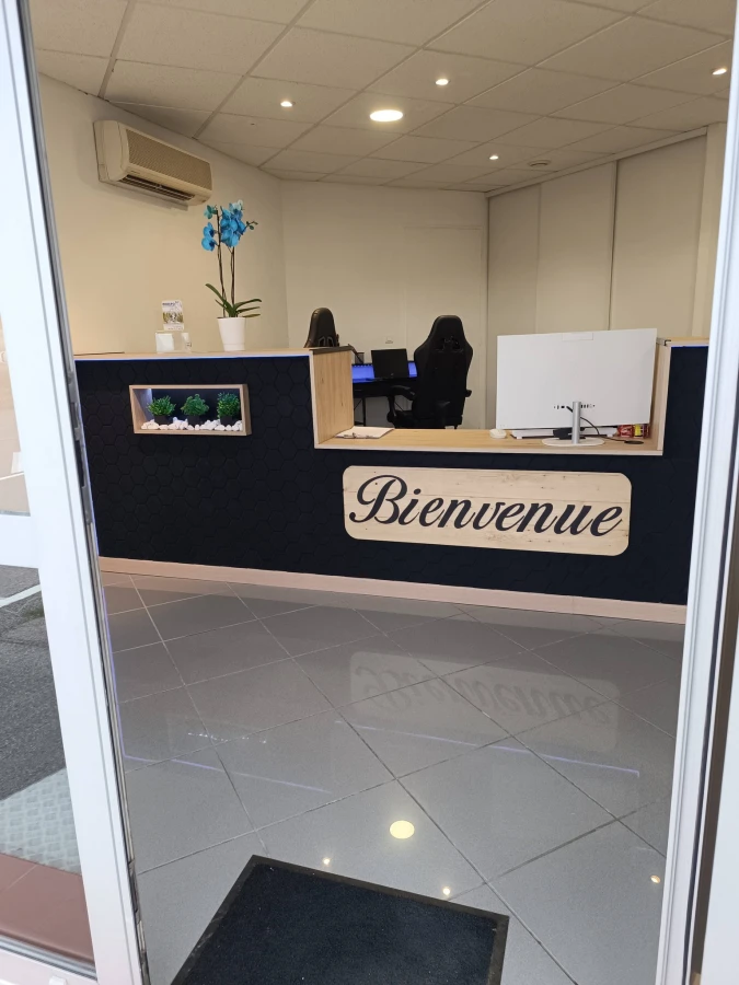 L'équipe YouClic et ses locaux